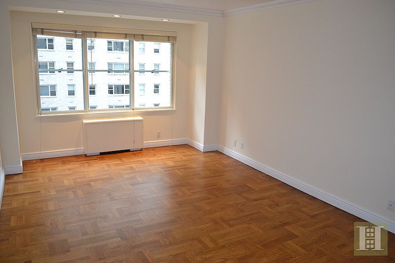 2nd image of 60 W 57th St APT 8A