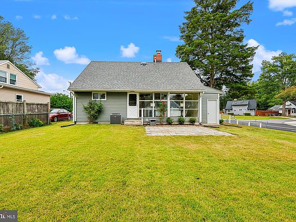 4th image of 205 Cedar Ln