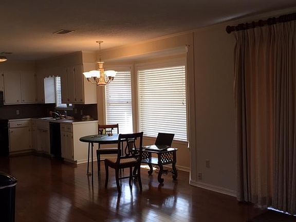 5th image of 603 N Mobile Ave