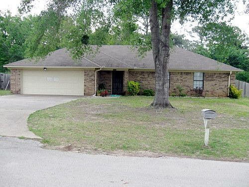 1st image of 16363 Echo Glen Dr