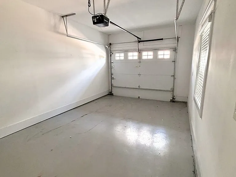 1712 Tearthumb Ct — Photo 7