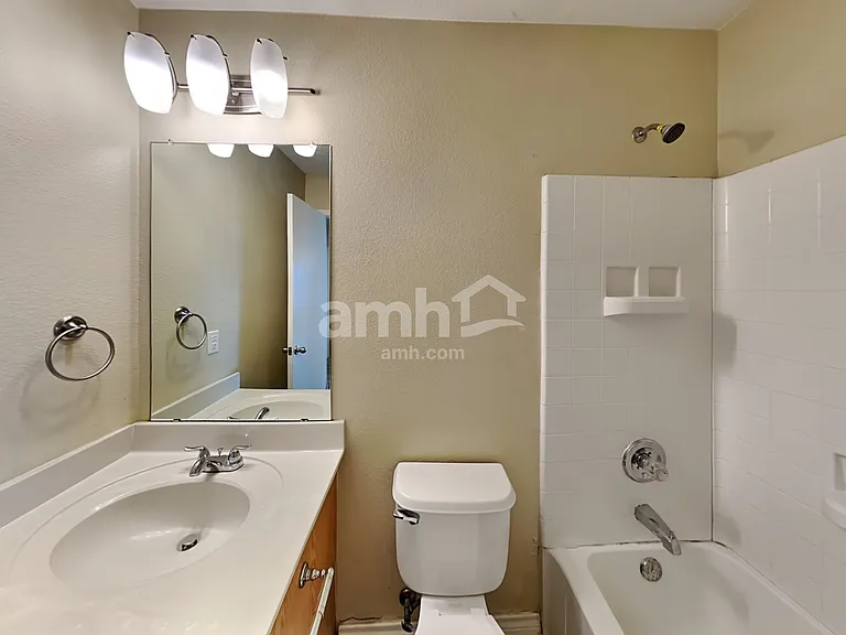 128 Stanford — Photo 16