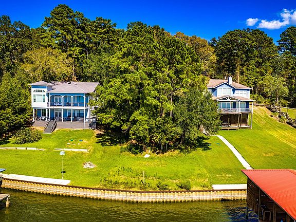 4th image of Cedar Ln