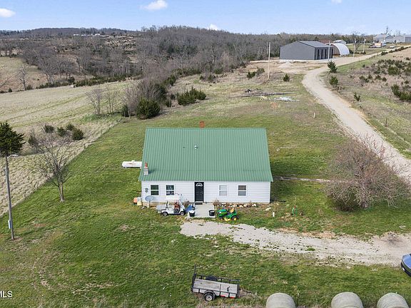 4th image of 120 Brown Homestead Rd
