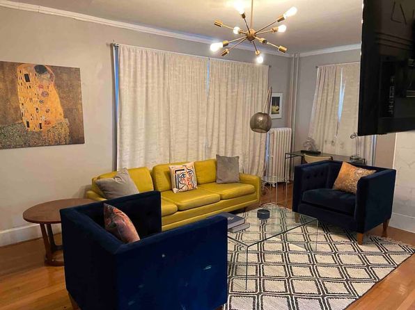 127 S Lake Ave APT 3