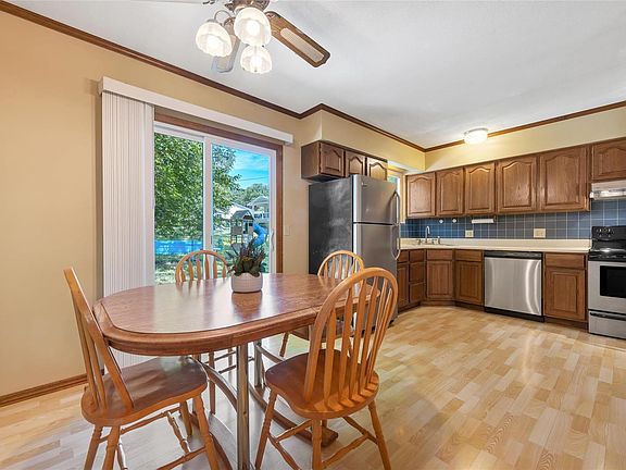 5th image of 1809 Schulte Hill Dr