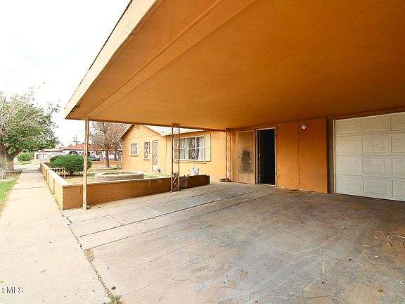 4th image of 525 Margarita St