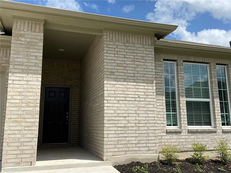 481 Leadtree Loop — Photo 3