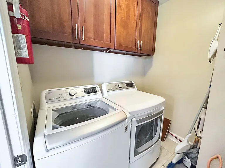 7500 Roswell Rd #11 — Photo 28