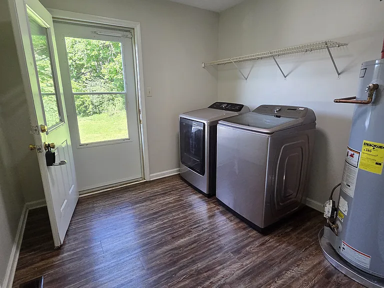 113-115 Perthshire Ct — Photo 7