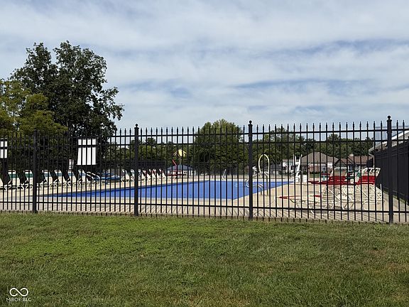 4th image of 145 Jefferson Valley