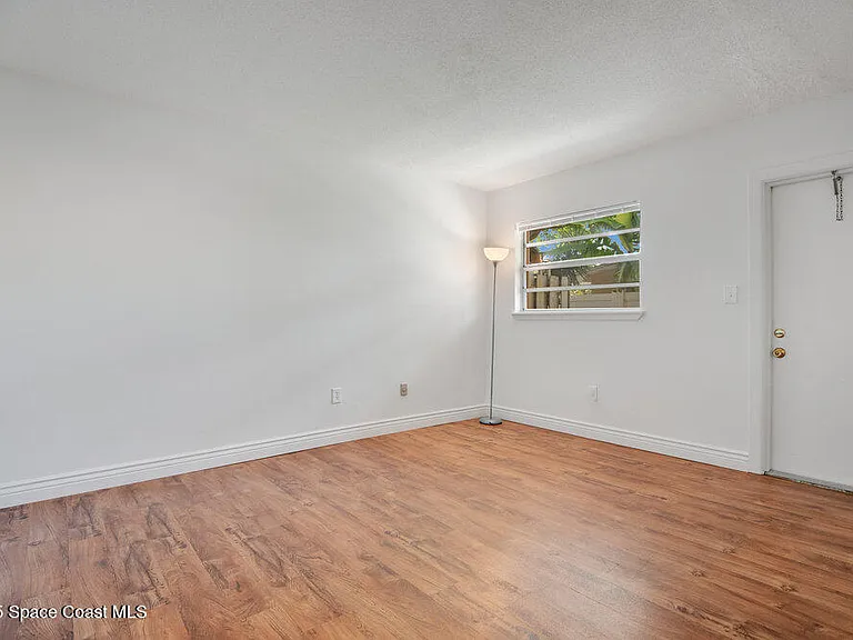 401 Monroe Ave #B105 — Photo 15