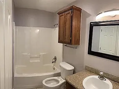 3708 W Sarah Evans — Photo 4
