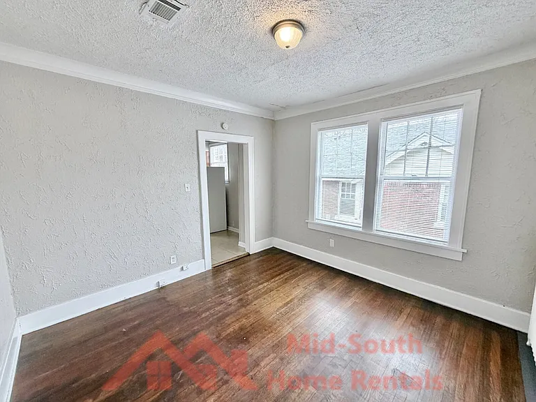 1707 Glenview Ave — Photo 8