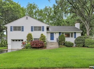 259 Burnside Pl, Ridgewood, NJ 07450