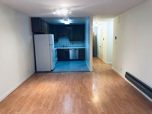5th image of 327 24th Ave APT 2