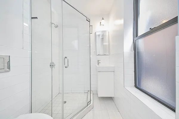 Rented by Living New York | media 12