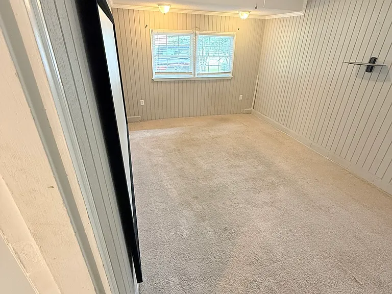 129 Lee Dr — Photo 12