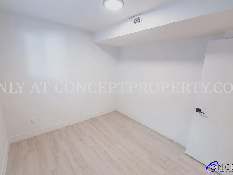 Avenue View Apartments — Photo 84