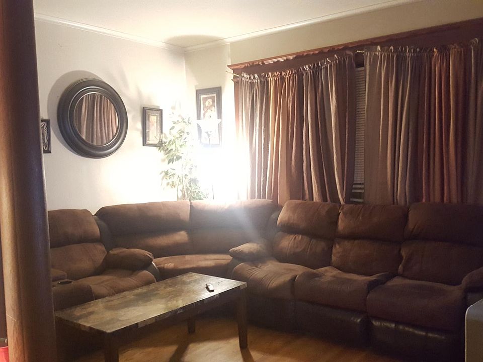 Living room or TV room