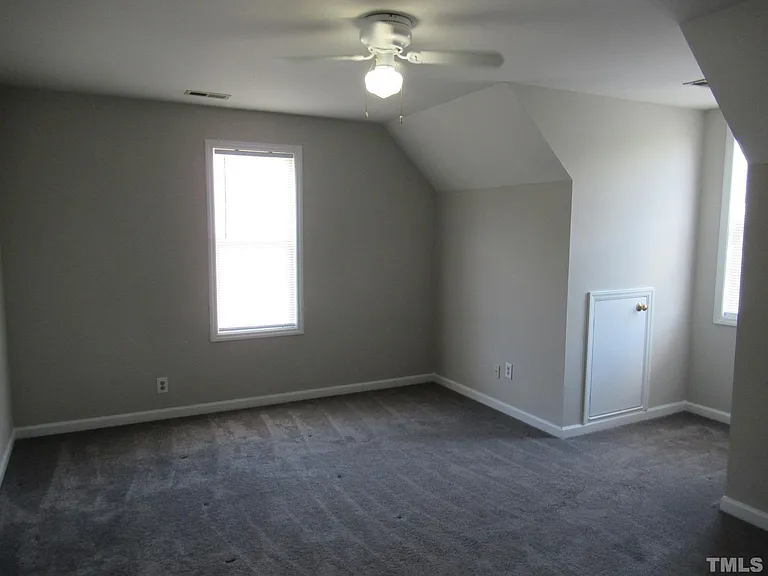 324 Springside Dr — Photo 13