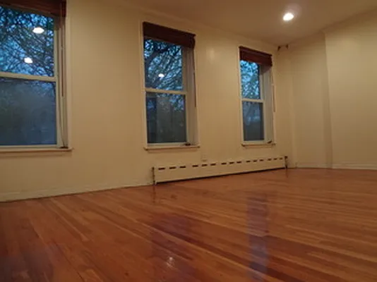 Rented by Rapid Realty Upper West Side LLC | media 41