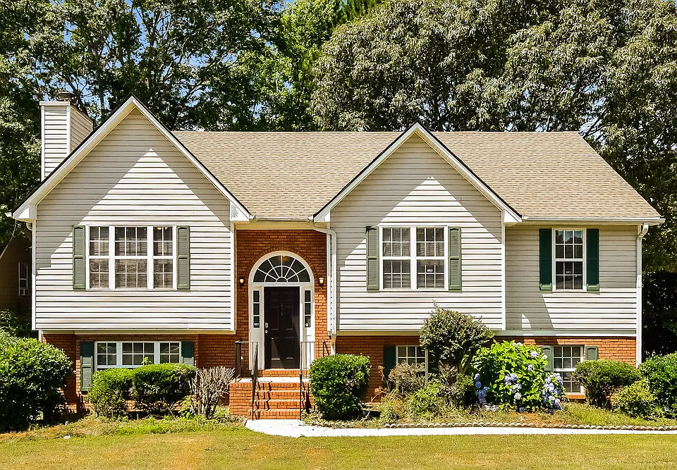 976 Masters Ln