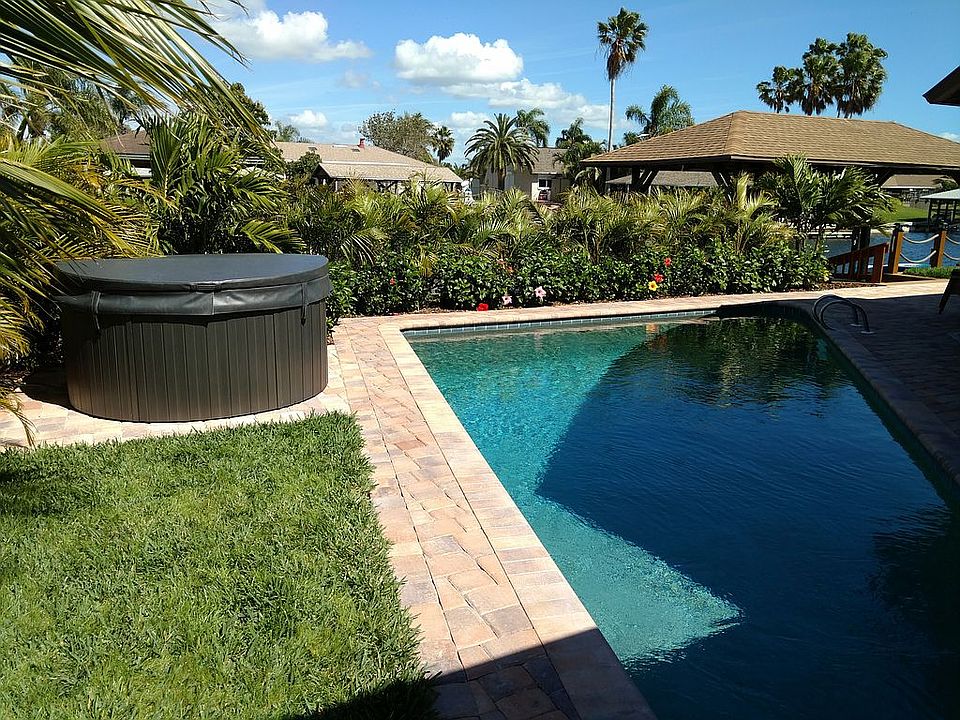 2nd image of 1450 Paradise Ct