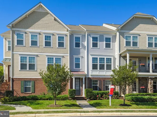 108 Anthem Ave, Herndon, VA 20170
