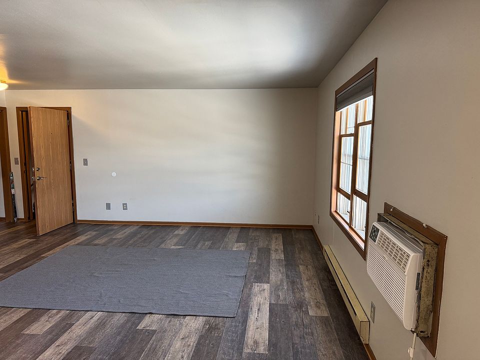 1st image of 930-932-934 Iowa Ave #11