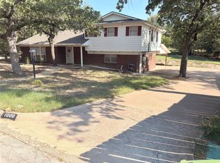 1009 NW 11th St, Mineral Wells, TX 76067