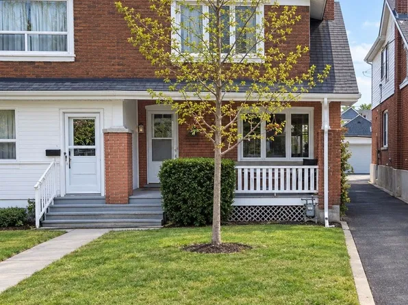 61 Secord Ave, Toronto, ON M4C 2C5