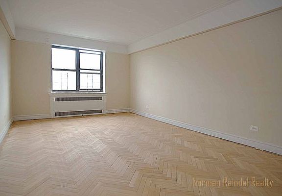 4th image of 529 E 235th St APT 6A