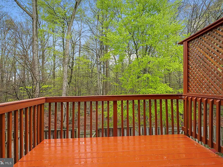 19421 Rayfield Dr — Photo 14