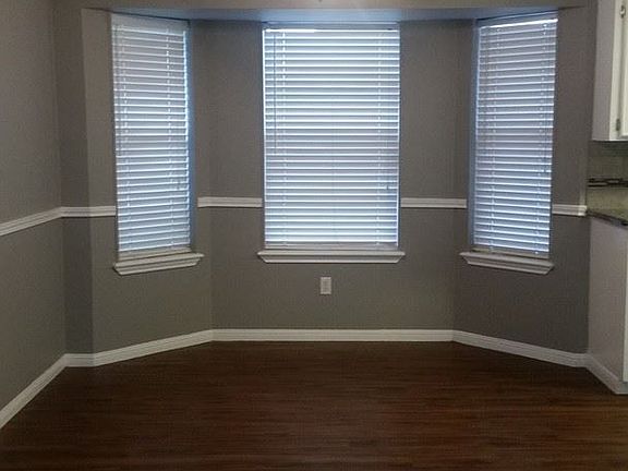 4th image of 2909 Hilldale Dr