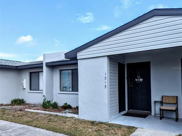 1213 68th Avenue Dr W, Bradenton, FL 34207