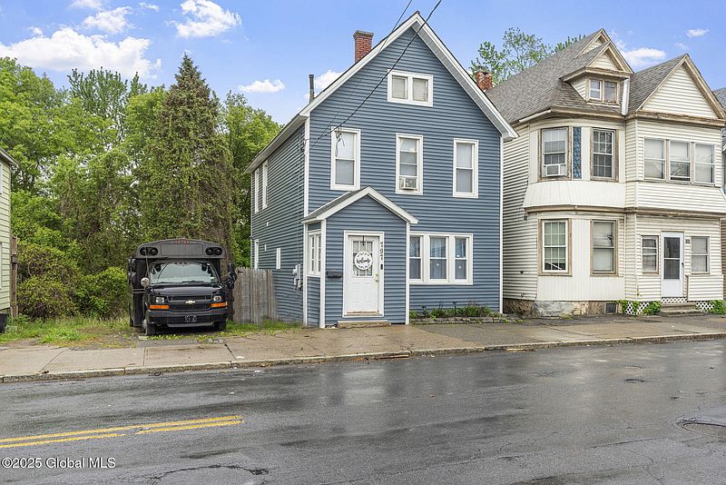 2nd image of 797 Eastern Avenue