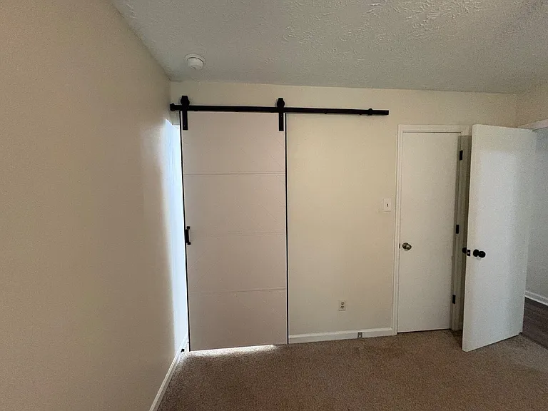 491 Oates Dr — Photo 12