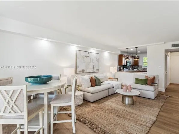 103 Royal Park Dr APT 1G, Oakland Park, FL 33309