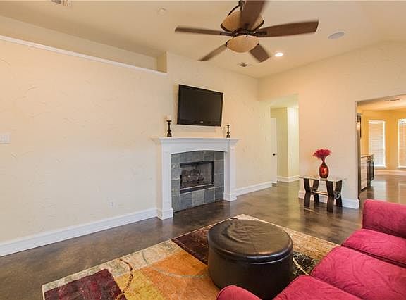 5th image of 3014 Scenic Glen Dr