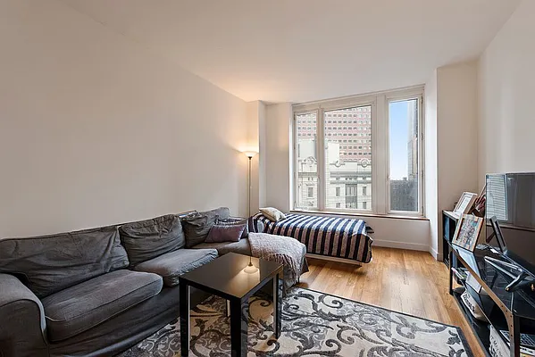 Sold by Nest Seekers International | media 3