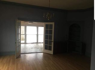 104 E 6th St, Carrollton, MO 64633