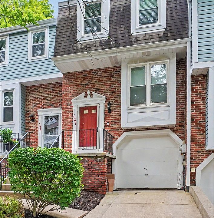 1st image of 127 Spruce Ct