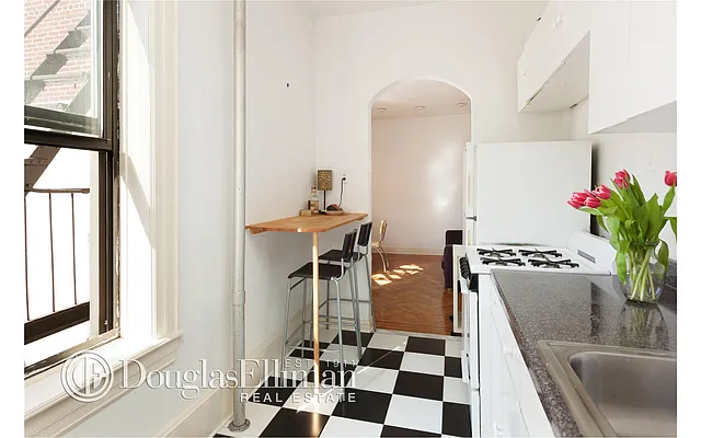 Sold by Douglas Elliman | media 17