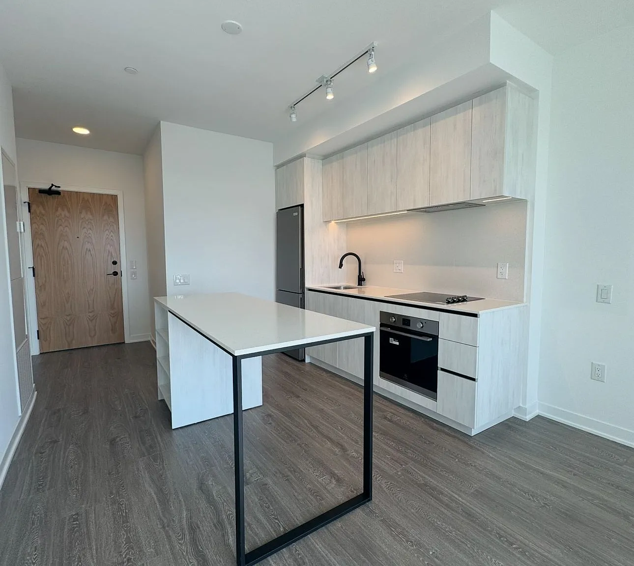 1 bed, $2,250 — Photo 2