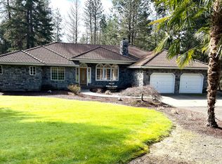 313 Eagle Ridge Dr, Grants Pass, OR 97526