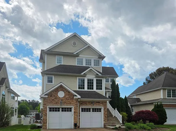 1719 Harbor Dr, Chester, MD 21619