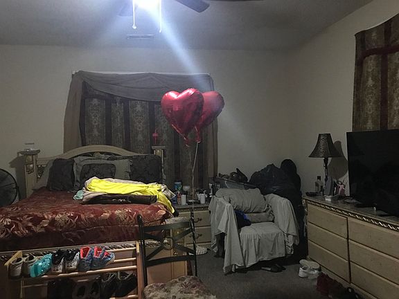 3rd image of 918 Decatur St