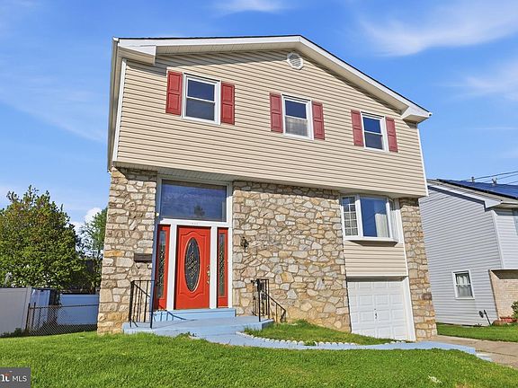 3rd image of 1853 Merlin Rd