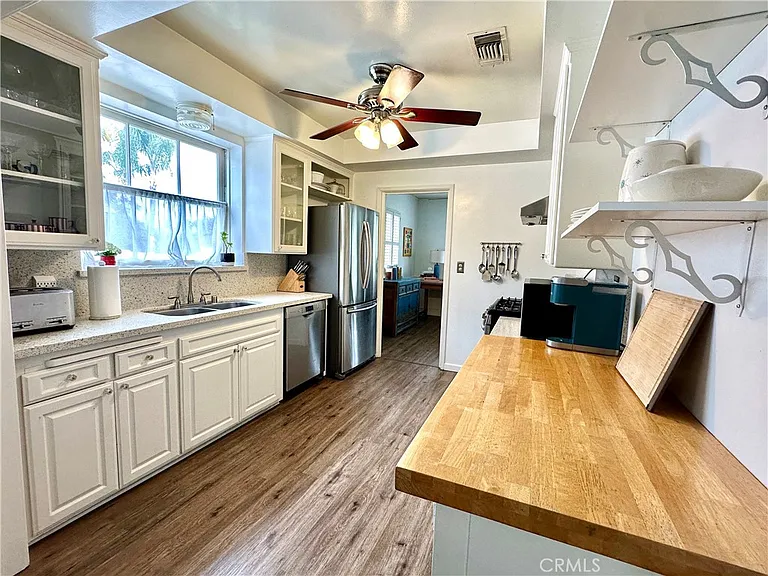 4743 Halbrent Ave — Photo 9